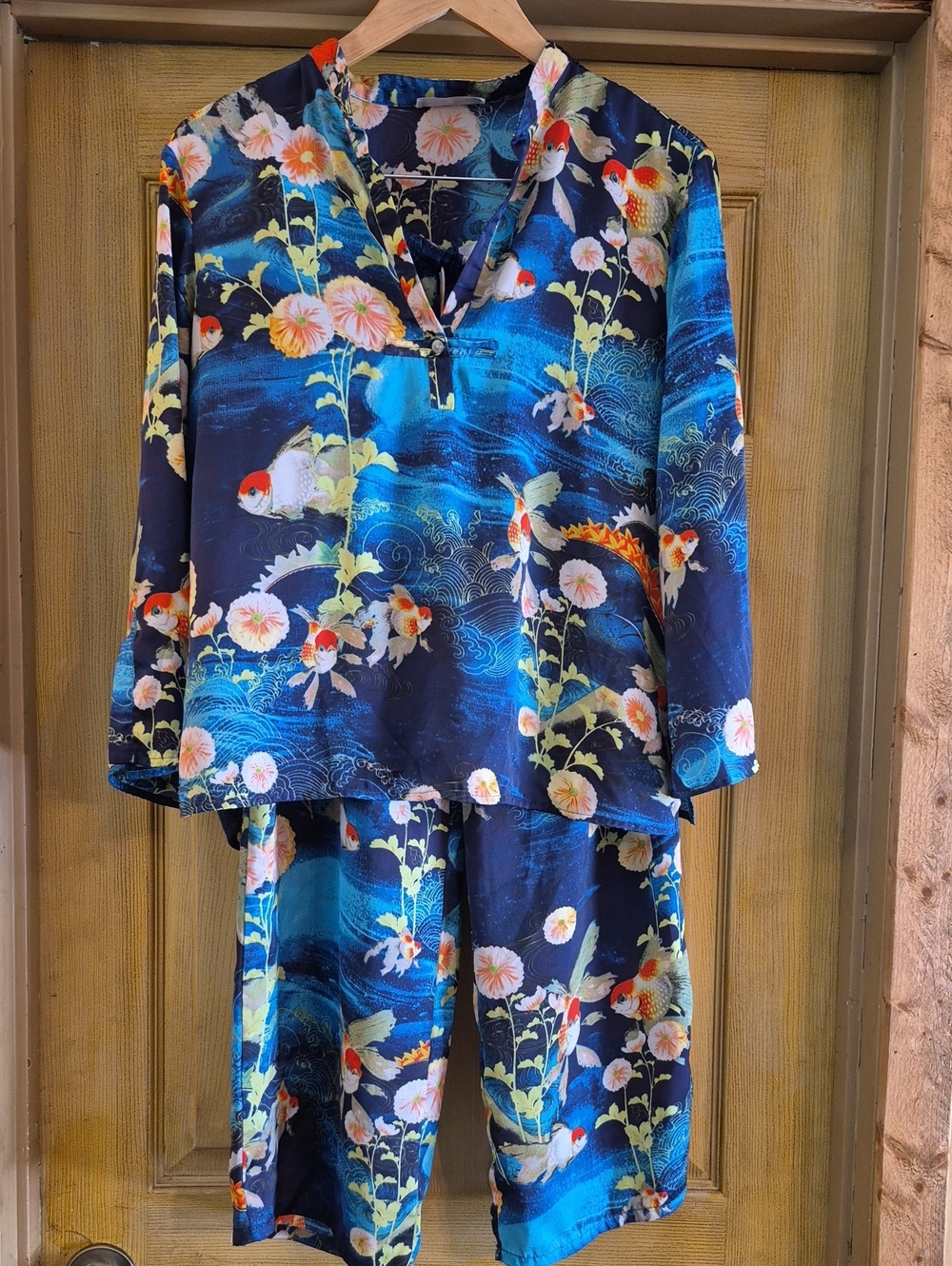 Natori Pajama Loungewear Top Pant Set Silky Asian Koi Fish Design Medium Pull On